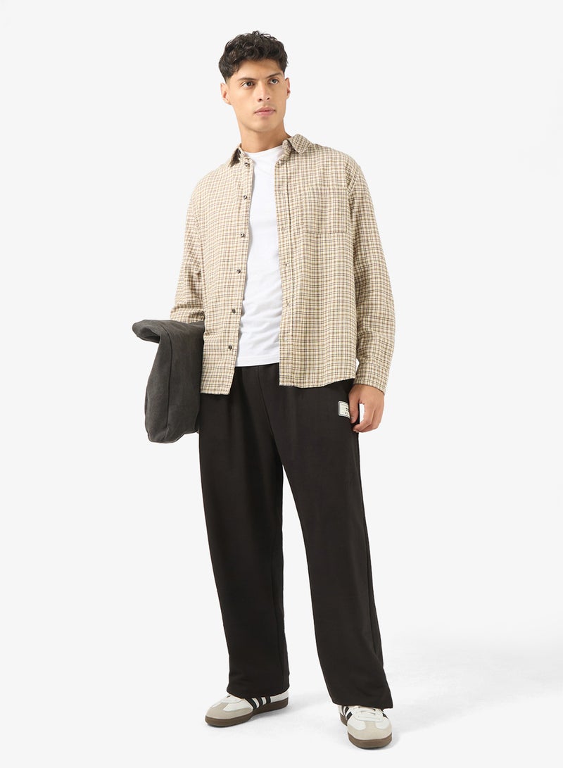 سفنتي فايف بيسيكس بنطلون رياضي بطبعات جرافيك وحافة مفتوحة - Image 2