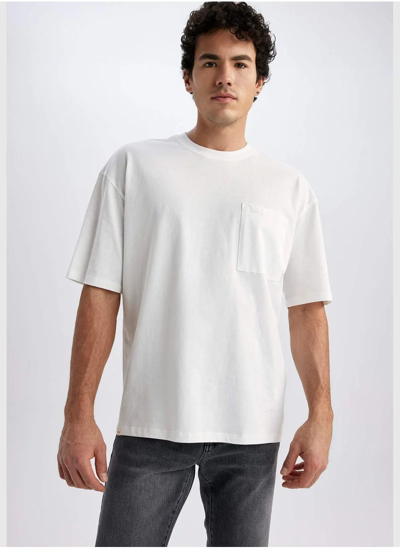 ديفاكتو Oversized Fit Basic Short Sleeve Crew Neck T-Shirt