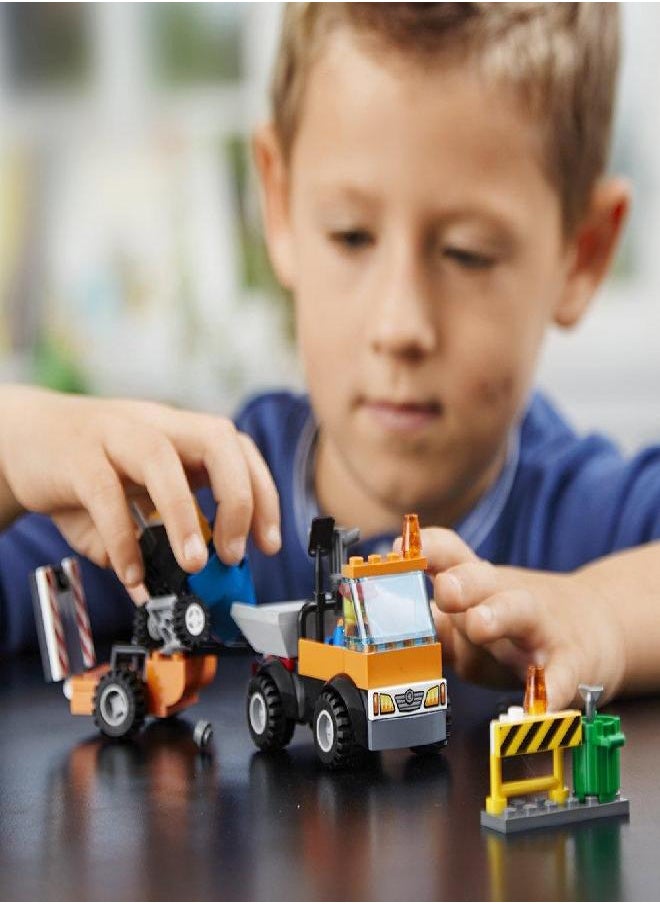 LEGO - LEGO Juniors/4+ Road Repair Truck 10750 Building Kit (73 Piece) - Image 1