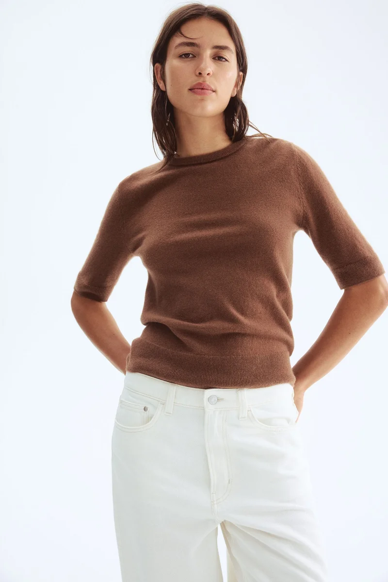 اتش اند ام بلوزة محبوكة من الكشمير بتصميم ناعم