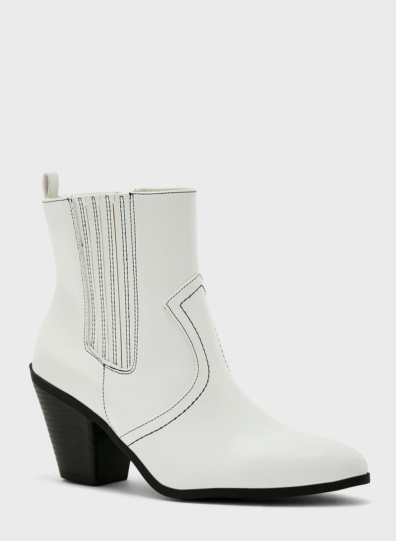 NEW LOOK Pointed Toe Boots - Image 2