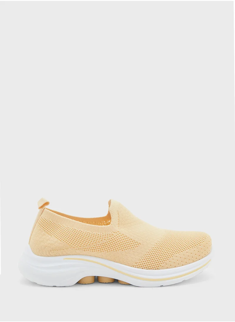 جينجر Fly Knit Slip On  Comfort Shoe