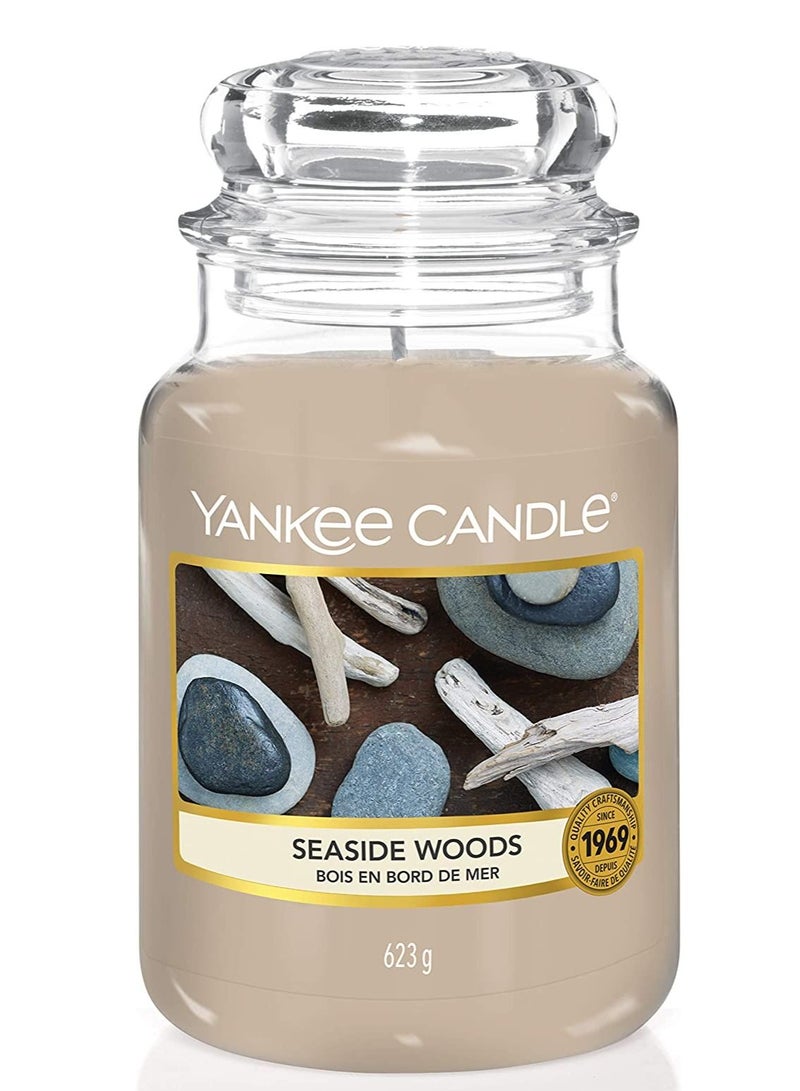 يانكي كاندل شمع معطر توفر أكثر من 110 ساعة من العطر المهدئ المصمم لخلق منزل ترحيبي للعائلة والأصدقاء