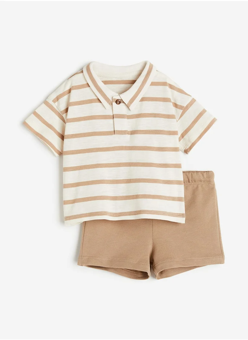 اتش اند ام Kids 2 Piece T-Shirt & Shorts Set