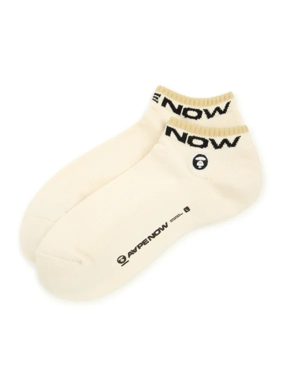 ايه ايه بي إي AAPENOW moonface logo socks