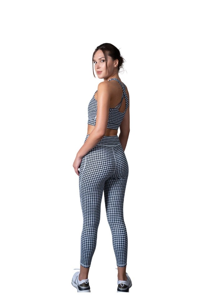 Mei Stylish Women's Breathable Gym Fitness Activewear Sportswear Workout Top and Pant - Image 2