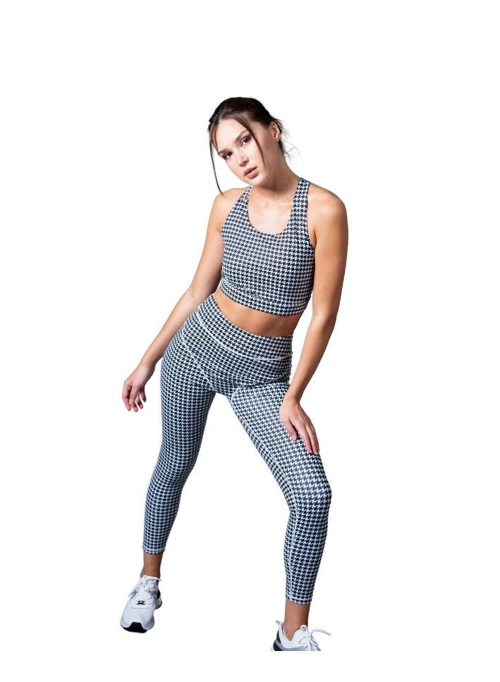 Mei Stylish Women's Breathable Gym Fitness Activewear Sportswear Workout Top and Pant - Image 5