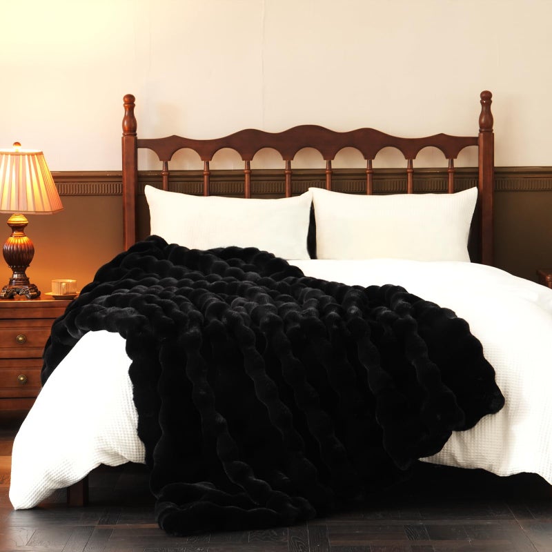 BENVWE Faux Fur Throw Blanket Soft Plush Fluffy Blanket for Couch Sofa  Thickened Cozy Fuzzy Luxury Bubble Blanket for Bedroom Living Room Decor Black 60"" x 80"" 1100GSM - Image 5