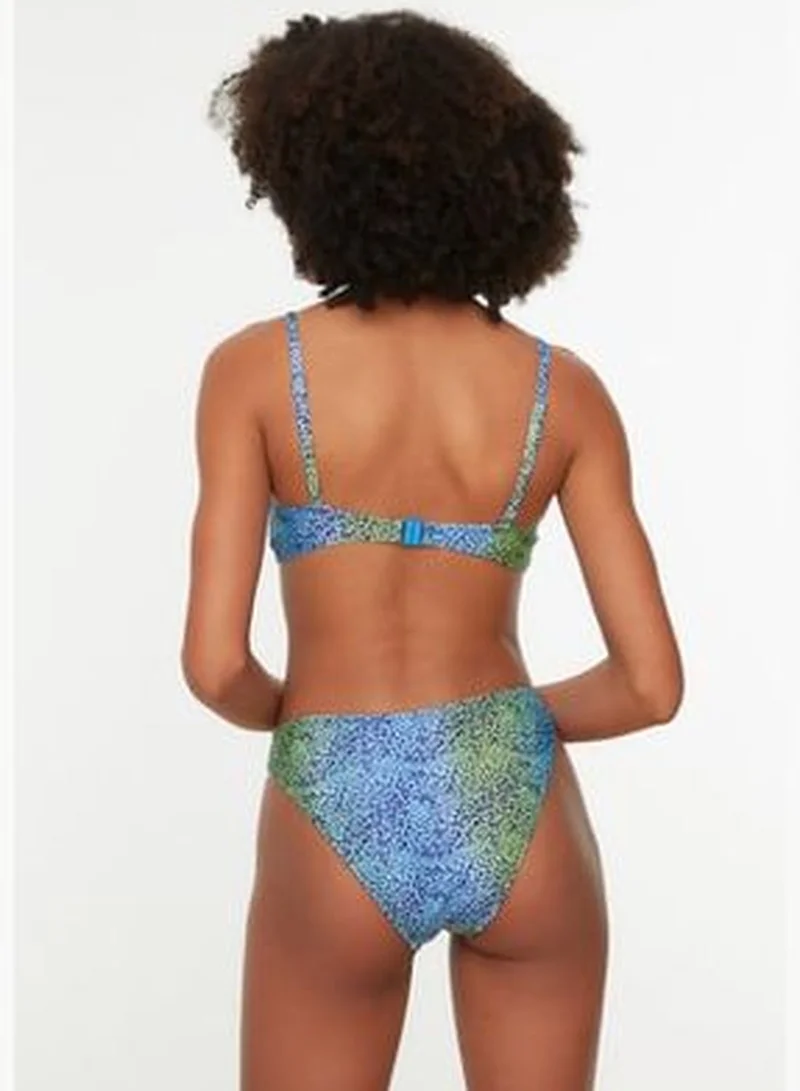 trendyol Colorful Leopard Pattern V-Cut Bikini BottomsTBESS22BA0086