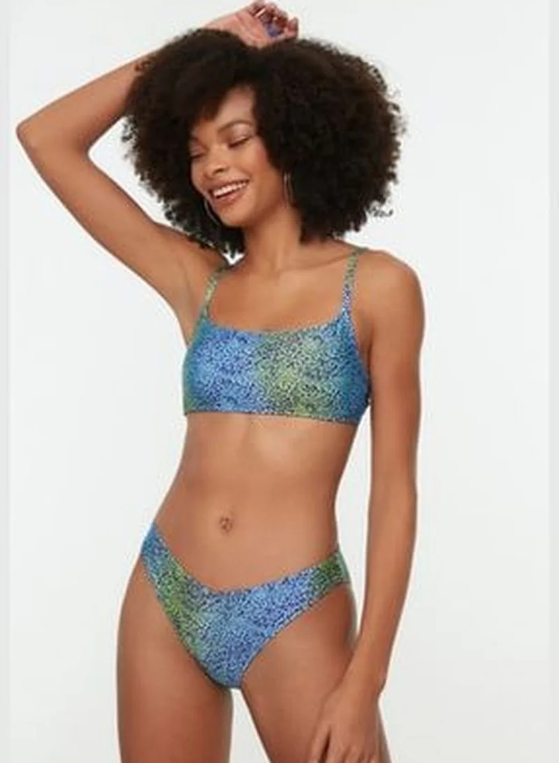 trendyol Colorful Leopard Pattern V-Cut Bikini BottomsTBESS22BA0086