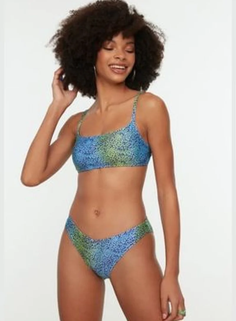 trendyol Colorful Leopard Pattern V-Cut Bikini BottomsTBESS22BA0086