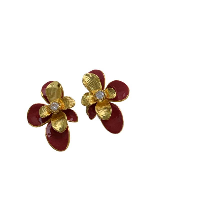Red Pearl Earrings with Flower Detail and Lightweight Huggie Profile for Daily Wear and Elegant Styling - NADI - Image 1