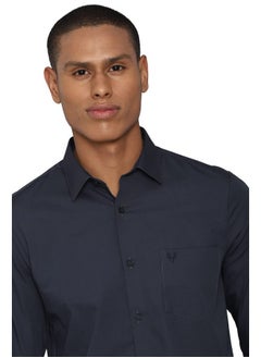 ألين سولي قميص ألين سولي رجالي سادة بقصّة عادية (ASSFQMOBA41846_Livid 40)  - Image 4