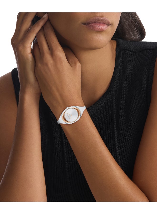 CALVIN KLEIN ساعة يد ستانلس ستيل بعقارب دائرية الشكل للنساء 25200424 - 32.5 ملم - Image 4