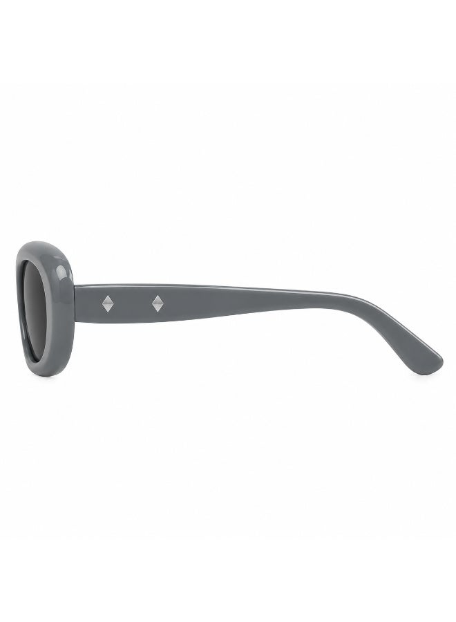 Oval Sunglasses with Dark Smoke Lenses and Grey Full-Rim Frame - Image 2