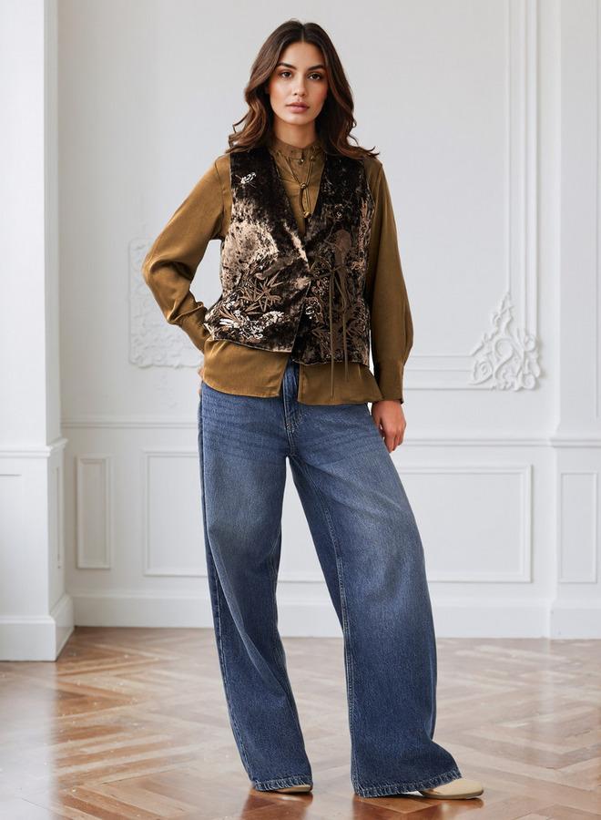 Iconic Regular Fit Shirt with Velvet Coat Sequin Embroidered - Image 3