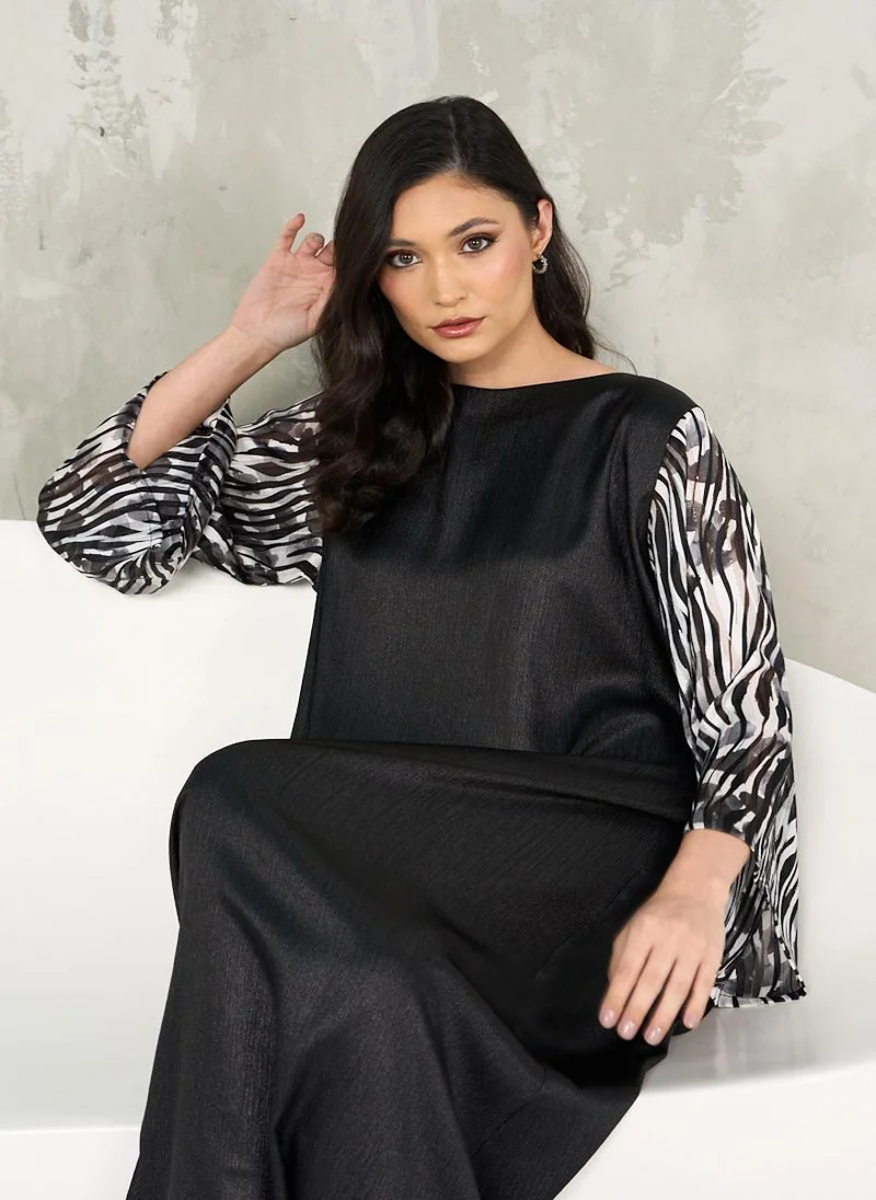 كوتور لابس Black and White Animal Printed Kaftan Dress
