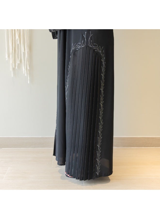 LINELLE عباءة لينيل السوداء للنساء - مزودة بأزرار من الأمام مع أكمام واسعة فضفاضة، لوحات مطوية جانبية وتفاصيل مطرزة، ملابس يومية ومناسبات محتشمة - Image 4