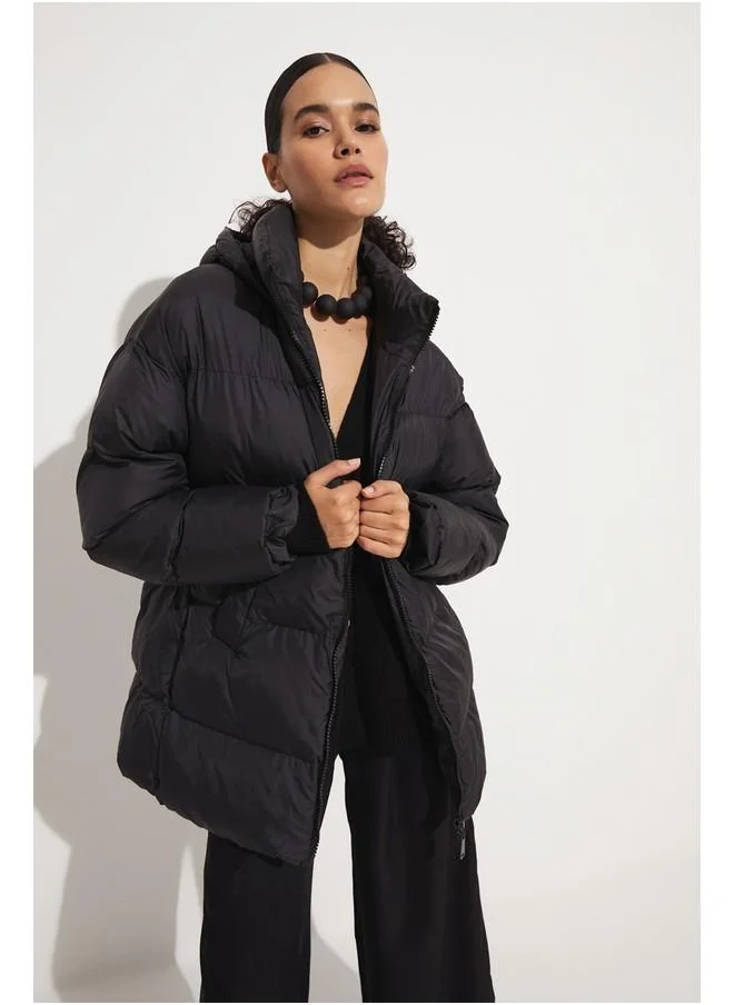 JUNE June Puffer Coat with Pocket Detail Black