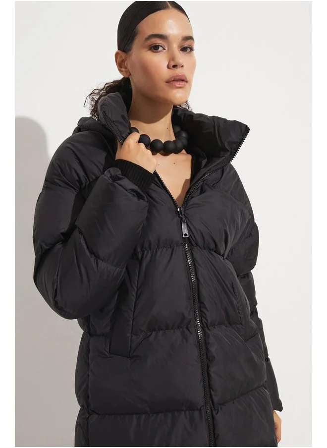 JUNE June Puffer Coat with Pocket Detail Black