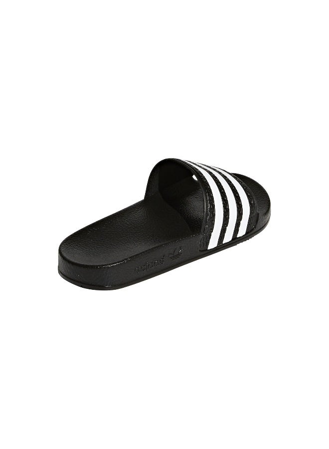 اديداس أديليت جي أسود سلايدرز للأولاد والبنات 7  - Image 5