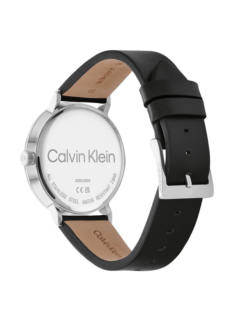 CALVIN KLEIN ساعة يد تناظرية دائرية مقاومة للماء مع حزام جلدي 25200050  - Image 3