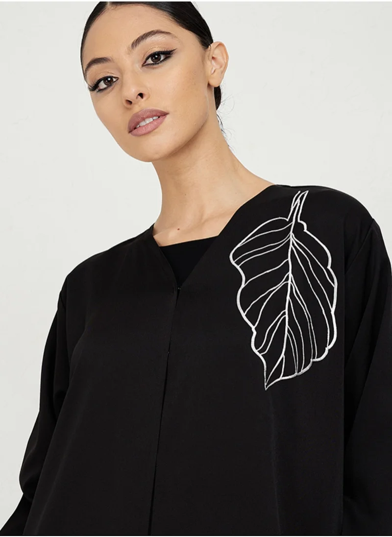 Rosette Abaya White Foliage