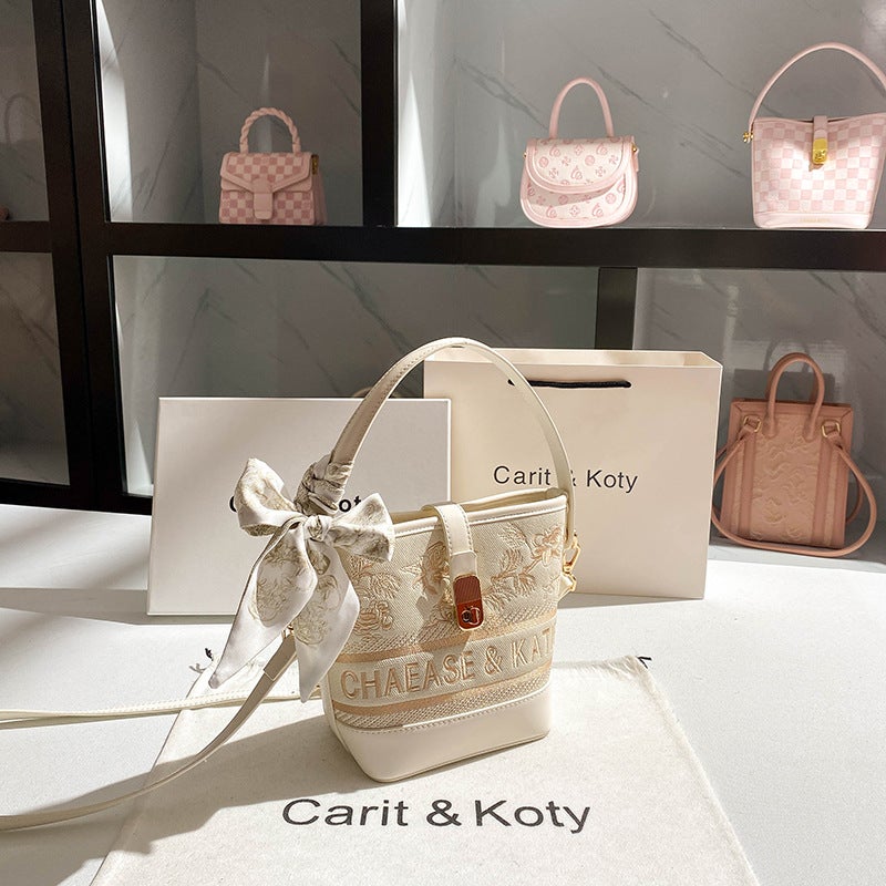 A Generation Of Hair Guofeng Heavy Industry Embroidery Bucket Bag High Sense Of Contrast Color Handbag - Image 3