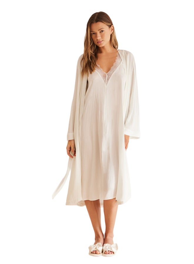 women'secret Long satin robe  - Image 1