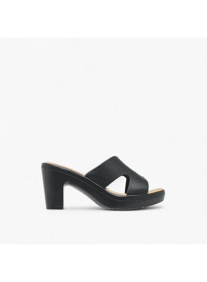 فلورا بيلا من شو إكسبرس صنادل نسائية سهلة الارتداء بكعب عريض وتفاصيل مقصوصة