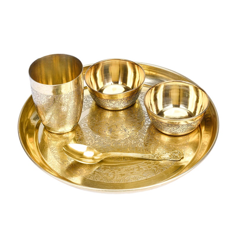The Divine Tales طقم عشاء ديني تيلز من النحاس الأصفر غير اللامع المتميز مكون من 1 طبق و 2 وعاء و 1 كوب و 1 ملعقة مثالي لتناول الطعام في المنزل أو تقديمه في المطاعم أو في مراسم البوجا (طقم عشاء نحاسي) - Image 1