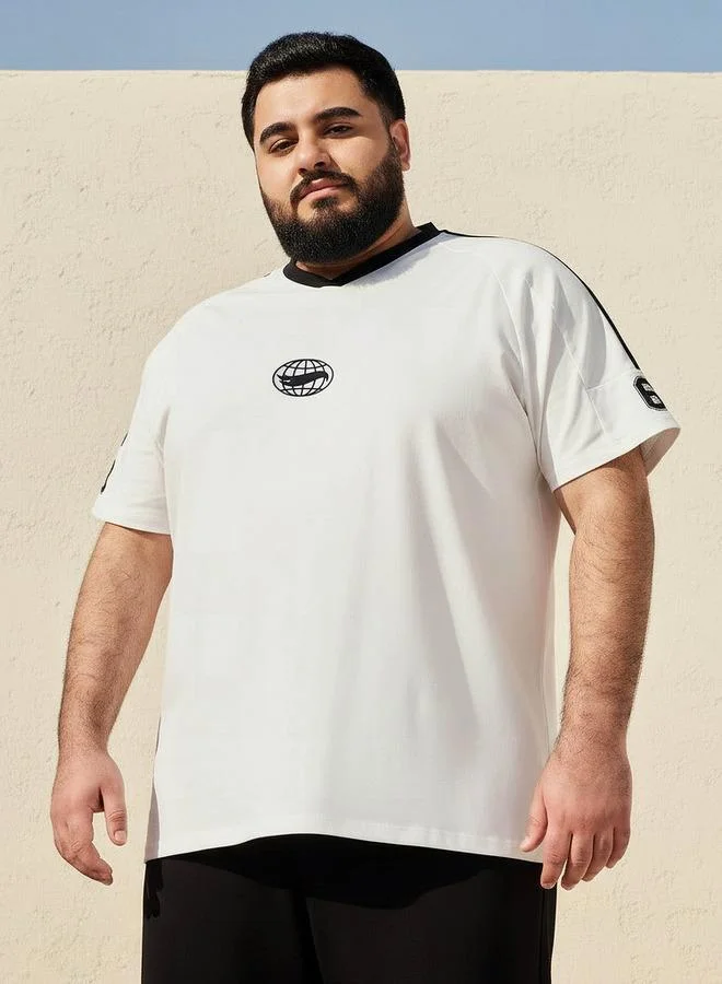Maxim Men Regular Fit V neck Short Sleeves Hot Wheels Print T shirt