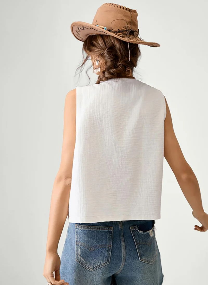 YUNIQEE White Sleeveless Open Front Jacket