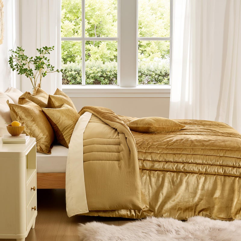 MUSSEL Velvet California King Size Comforter Set 3 Pieces,Luxury Gold All Season Cozy Velvet Bedding Comforter Sets,Modern Striped Lightweight Fluffy Bedroom Sets - Image 4