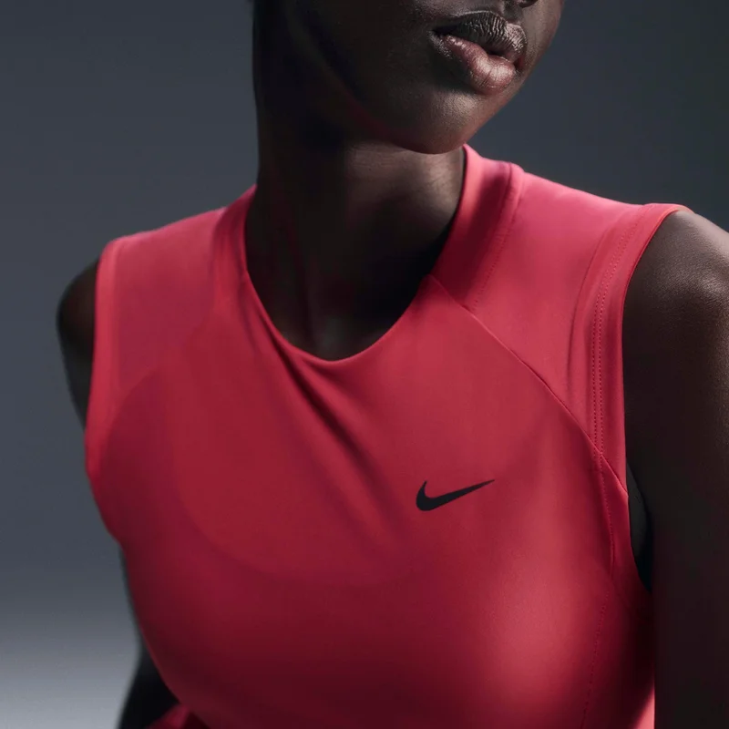 نايكي رانينج ديفجن تيشيرت الجري بدون أكمام دراي-فت بجيب للنساء