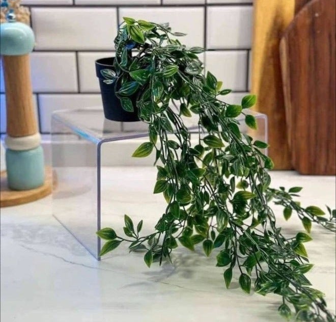 Waterfall planting diameter: 99 cm, height: 70 cm