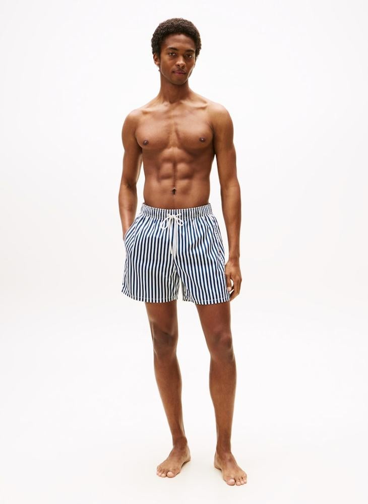 تومي هيلفيغر شورت مطبوع برباط متوسط - Image 4