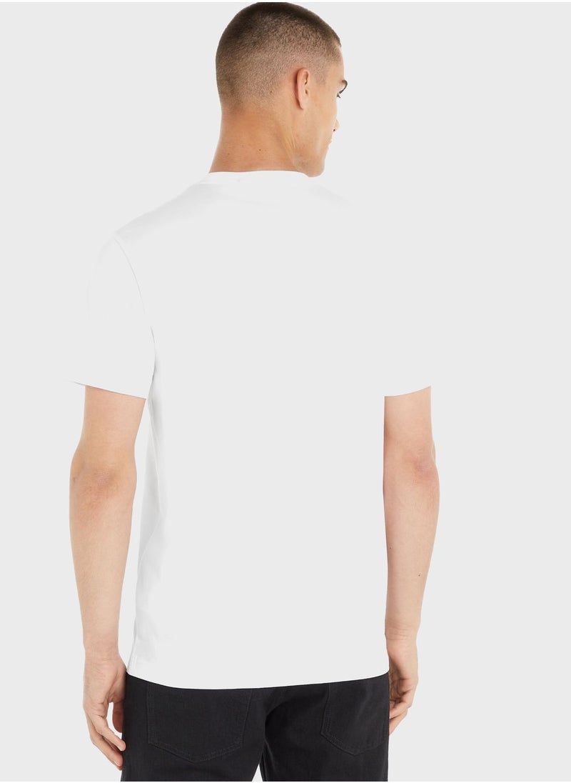 كالفن كلاين جينز تي شيرت برقبة دائرية حرف Monogram  - Image 2