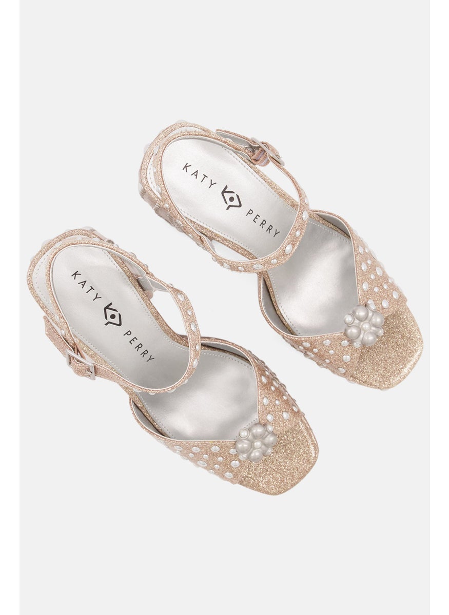 Katy Perry Women Medium Adjustable Buckle Open Toe Sandals, Champagne  - Image 4