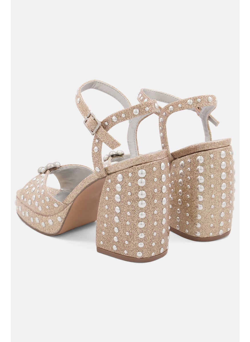 Katy Perry Women Medium Adjustable Buckle Open Toe Sandals, Champagne  - Image 2