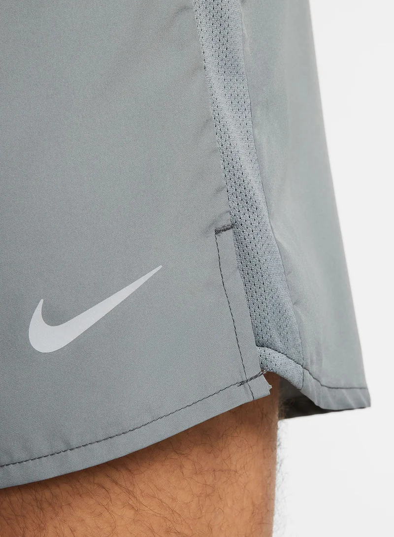 Nike smoke grey/smoke grey/black/(reflective silv) 7\