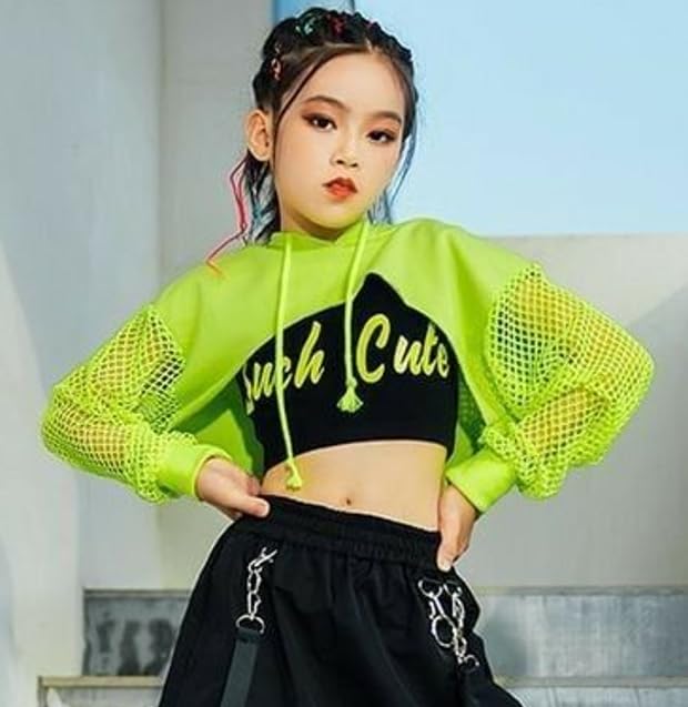 Ameeha Cotton Blend Girls Hip Hop Dance Clothes 3Pcs Printed Crop Top Cargo Pants Sets Active Outfits (5 Years-6 Years), Black - Image 4