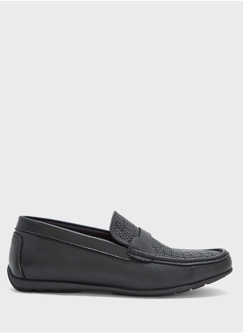 روبرت وود Textured Formal Loafers