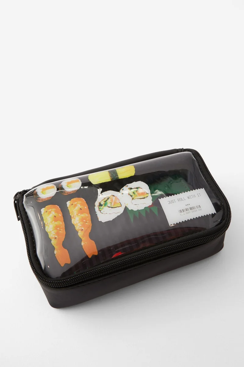 تايبو حافظة أقلام بتصميم مبتكر