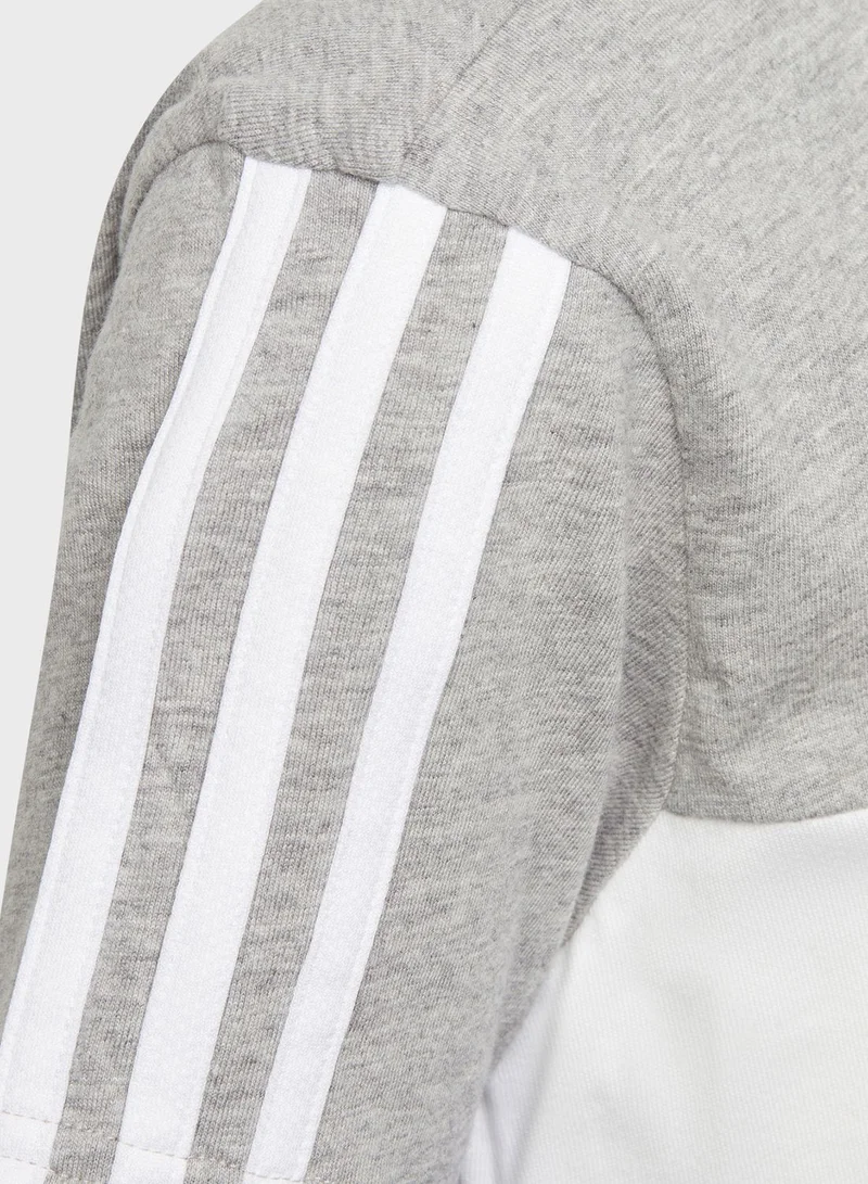 adidas تي شيرت تيبريو قطن بتصميم كتل الوان و3 خطوط للاطفال