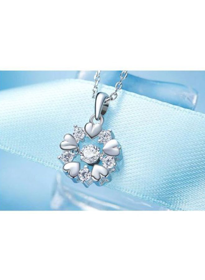 Crystal Studded Heart Snowflake Shaped Pendent Necklace - Image 4