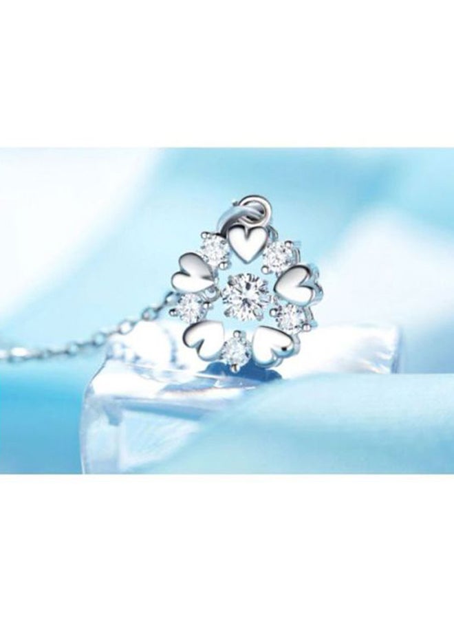 Crystal Studded Heart Snowflake Shaped Pendent Necklace - Image 3
