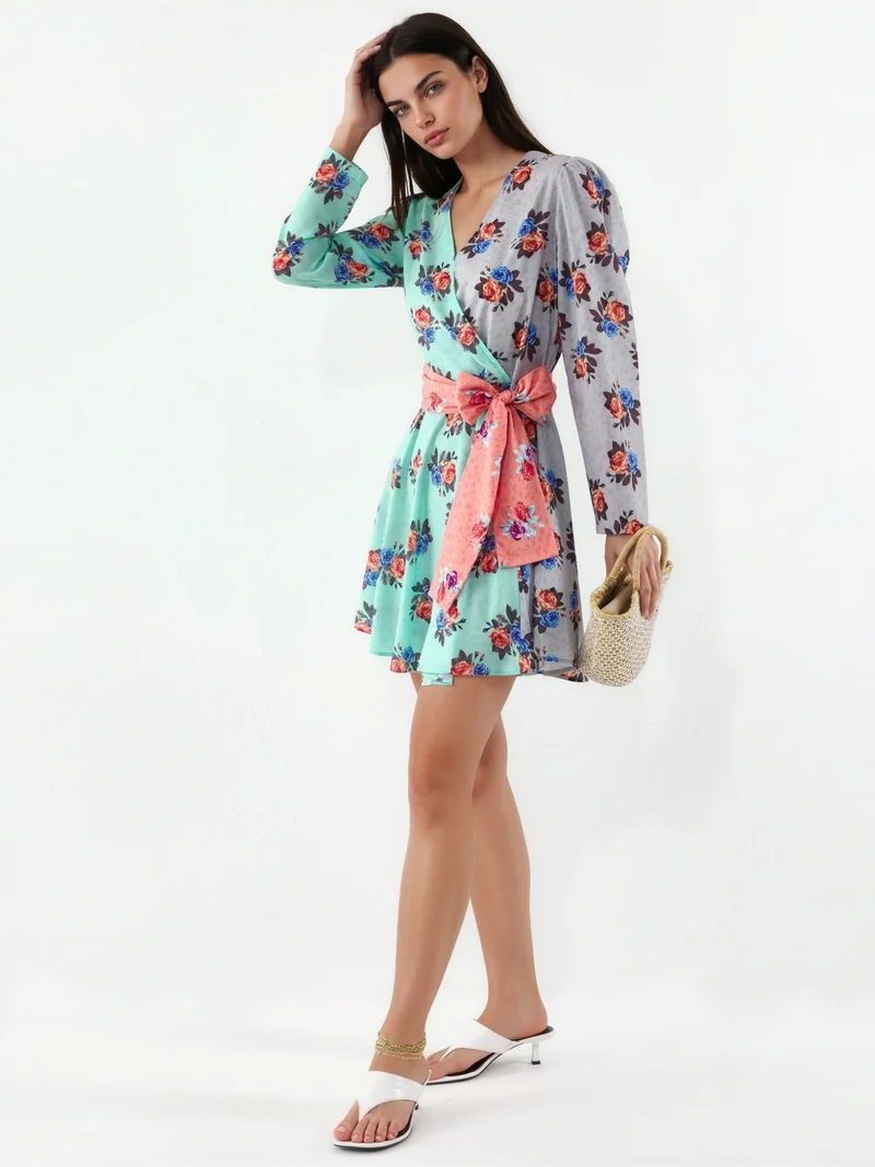 جينيفر Floral Chiffon Wrap Mini Dress