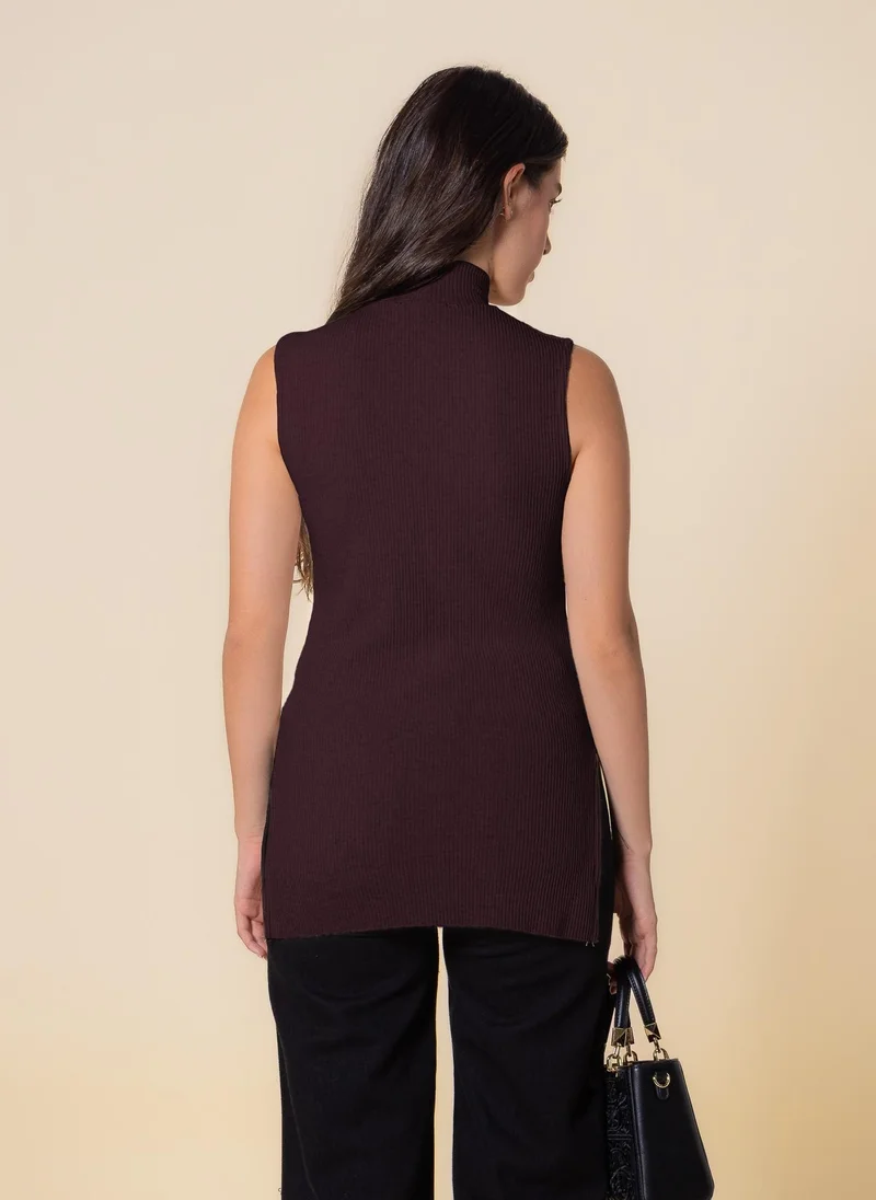 SHAPES HIGH NECK KNITTED TOP