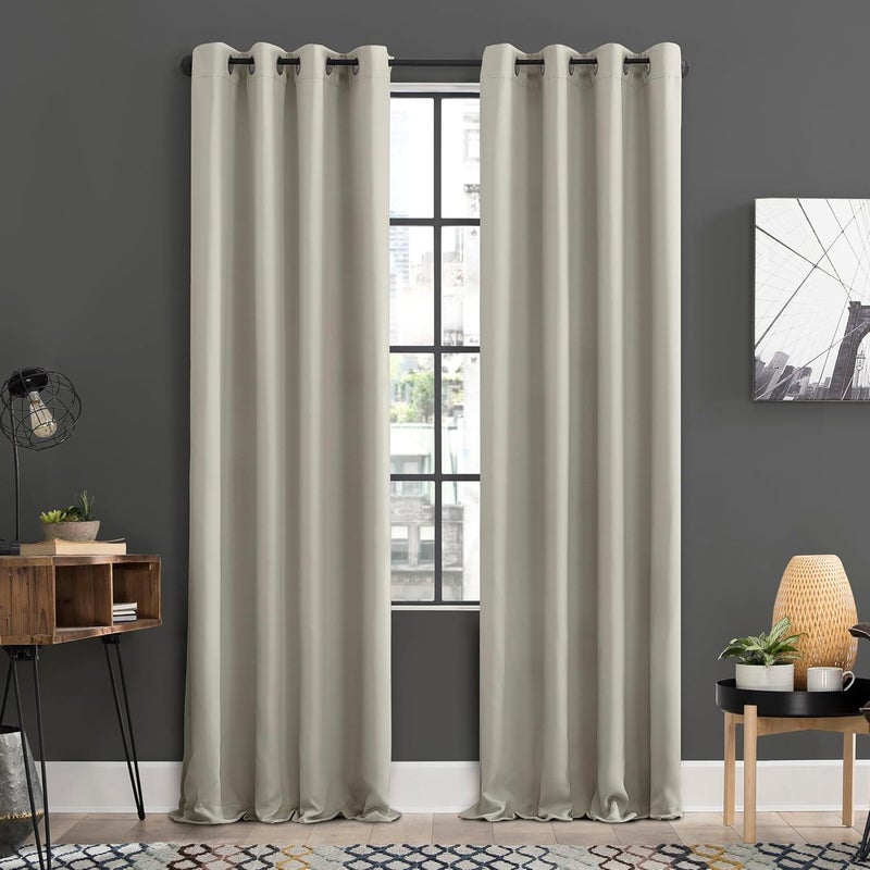 صن زيرو حزمة من 2 ألواح ستائر Soho عالية الكفاءة في استهلاك الطاقة ومانعة للضوء، مقاس 54" × 84"، لون فضي - Image 1